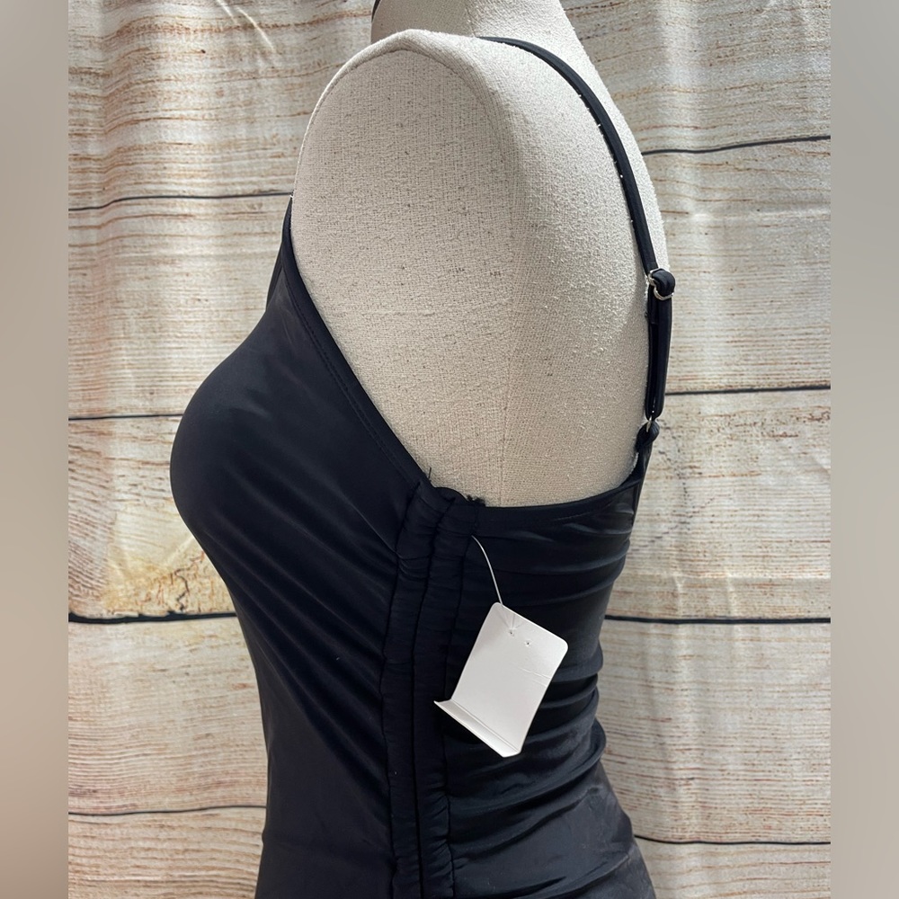 Black bathing suit 😎 - Picture 5 of 9